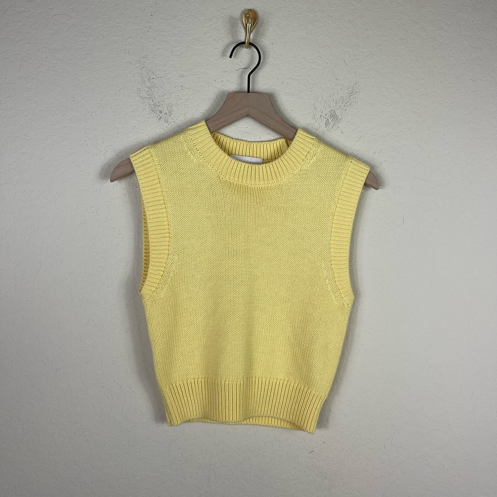Aritzia Wilfred Alps Knit Sweater Vest Yellow Size XXS